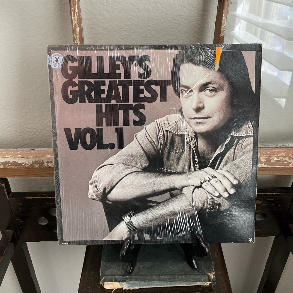 Vintage 1976 Vinyl Record by Mickey Gilley titled Gilley's Greatest Hits Vol. 1
